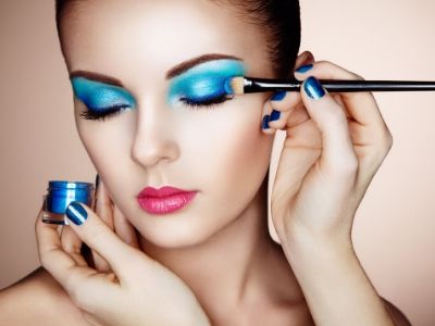 Younique Feature Small Younique Feature Small